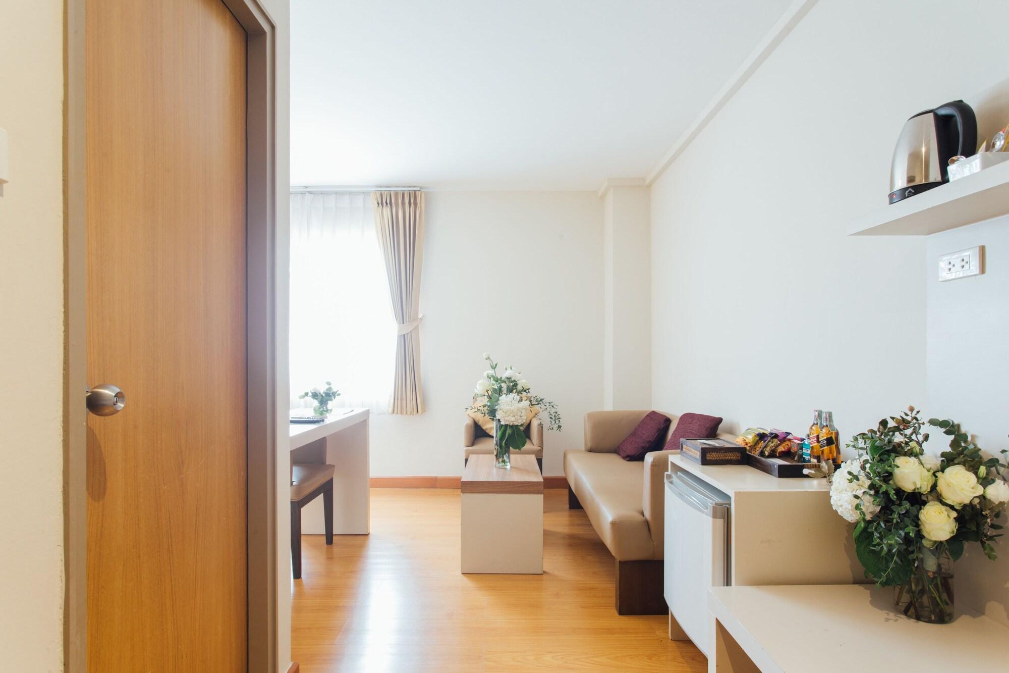 Seasons Siam Hotel Бангкок Экстерьер фото